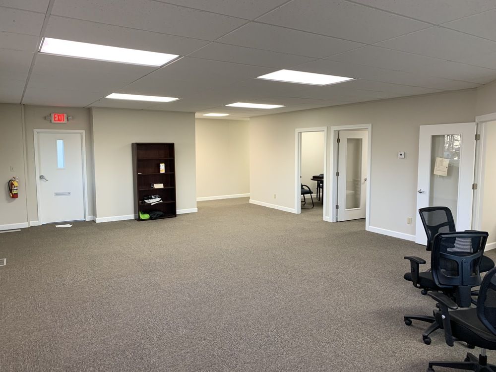 Suites ~ 1400 to 2800 SF: 810 Brown St, Columbus, IN 47201